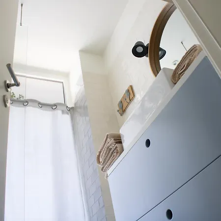 Bed & Breakfast Avec Salle De Bain Privee Et Balcon Vegetal A Lisbonne Amoreiras *