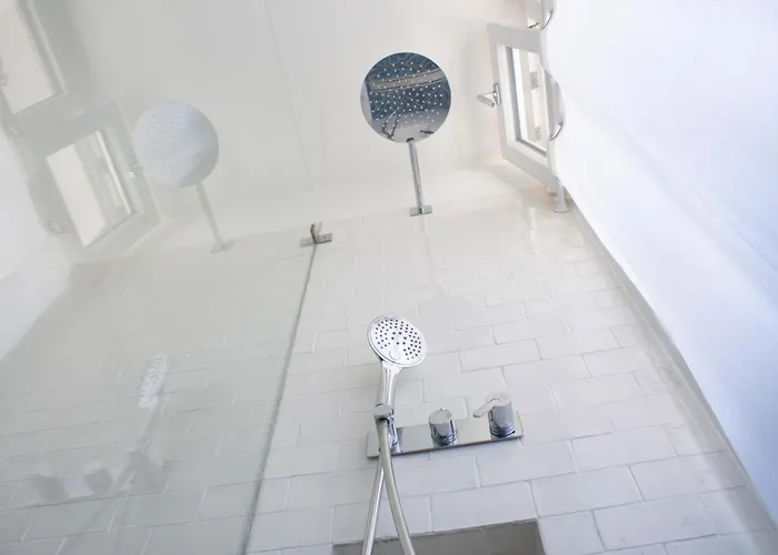 Frühstückspension Votre Avec Salle De Bain Privee Et Balcon Vegetal A Lisbonne Amoreiras - Your With Private Bathroom And Balcony In Amoreiras