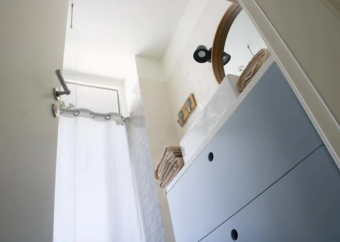 Couette-café Votre Avec Salle De Bain Privée Et Balcon Végétal à Lisbonne Amoreiras - Your With Private Bathroom&balcony In Amoreiras 3*